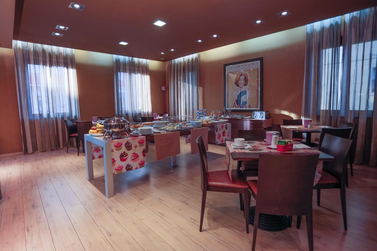 Hotel Fortyfive Кивассо Экстерьер фото