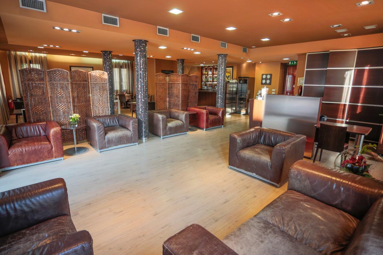 Hotel Fortyfive Кивассо Экстерьер фото