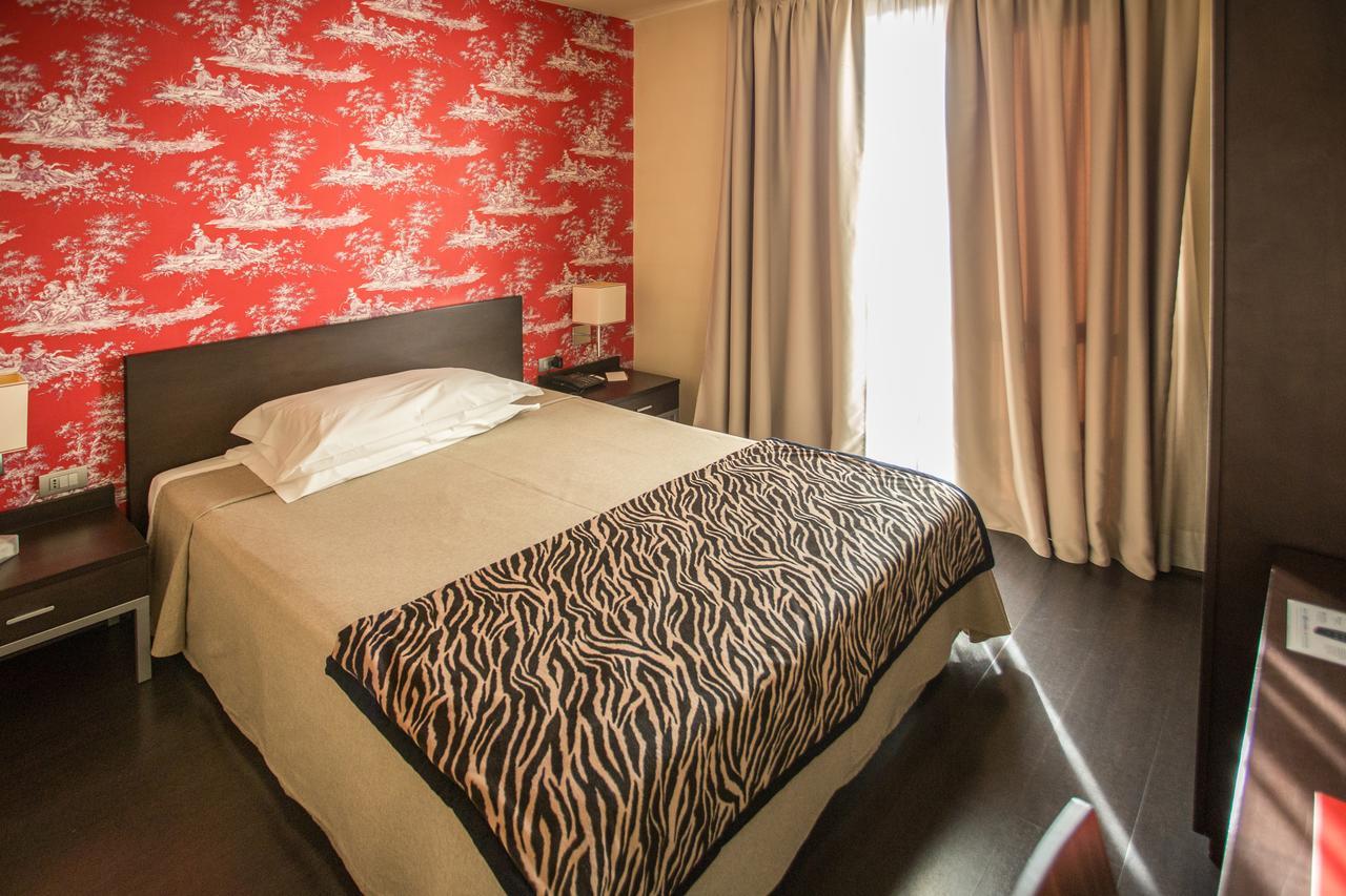 Hotel Fortyfive Кивассо Экстерьер фото
