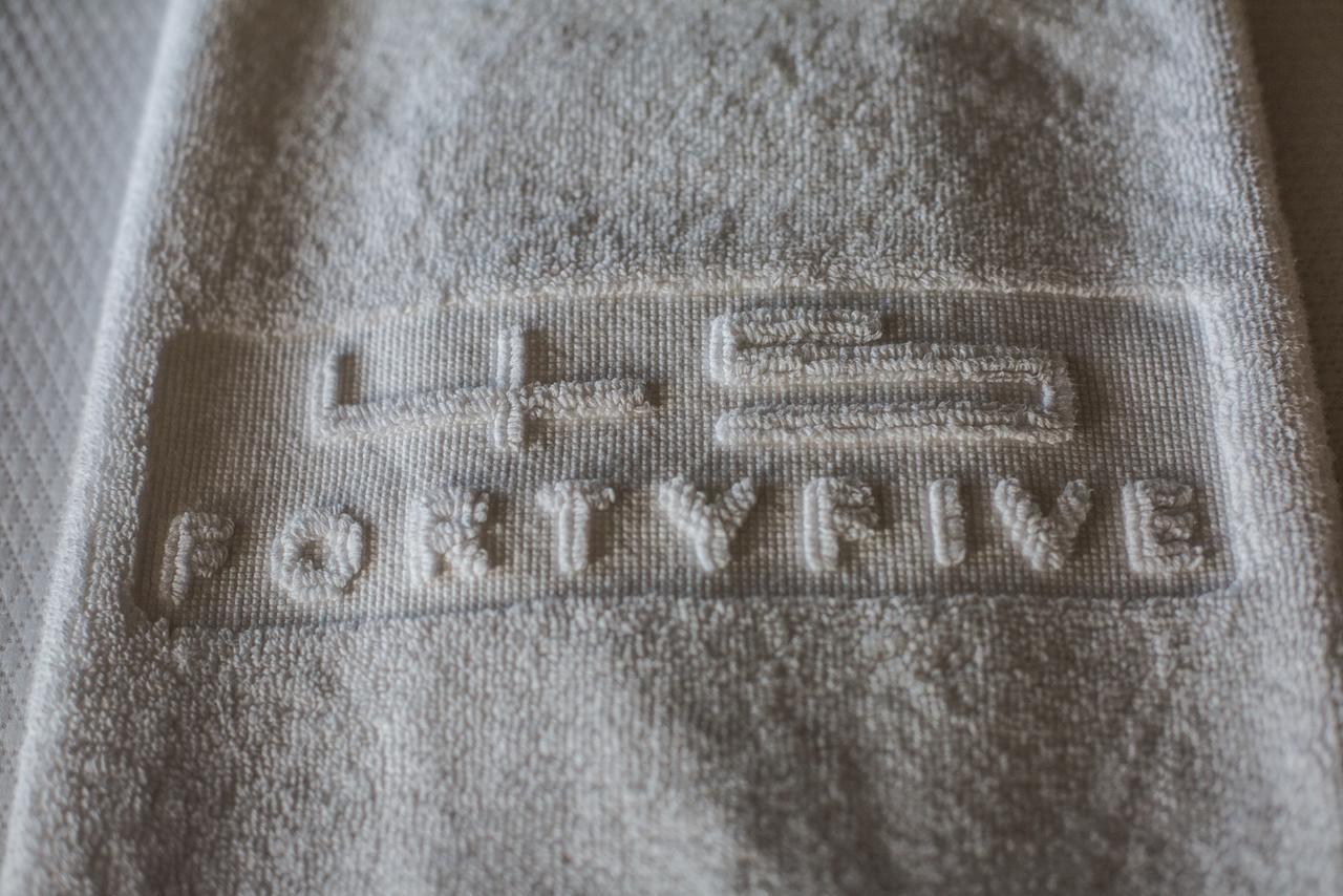 Hotel Fortyfive Кивассо Экстерьер фото